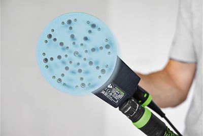 Slīpēšanas materiāls kustībā uz ekscentra slīpmašīnas